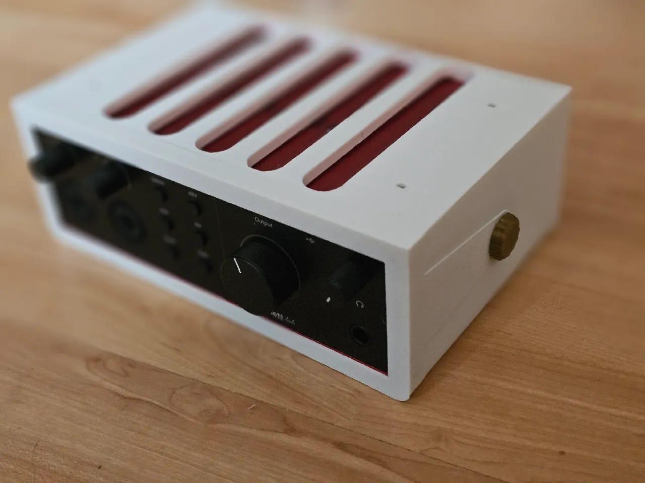 Referencia 3D de la carcasa Focusrite Scarlett 4i4